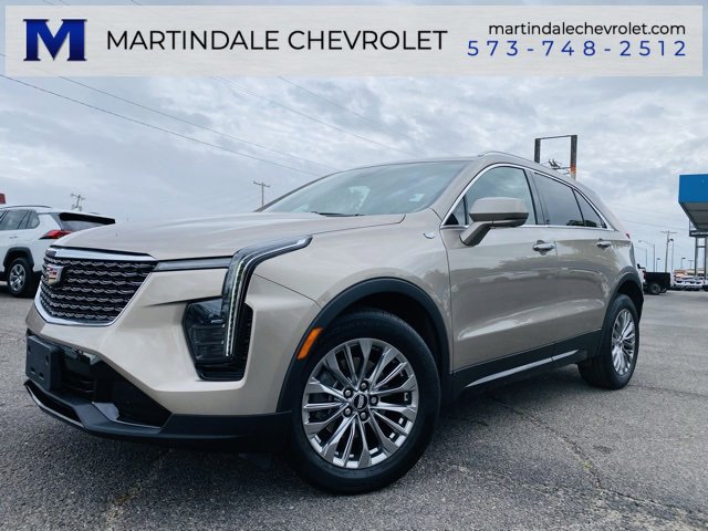 Used 2025 Cadillac XT4 Premium Luxury image 1