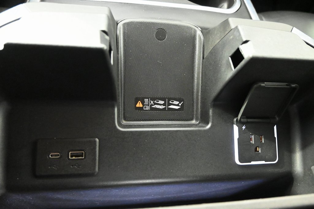 Used 2024 Chevrolet Silverado 3500 LTZ w/ LTZ Plus Package image 33