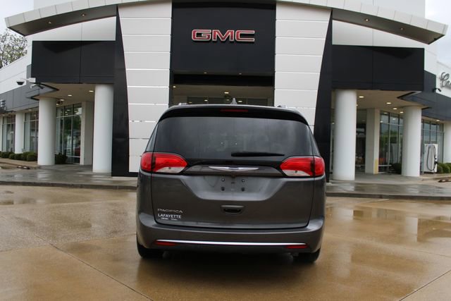 Used 2018 Chrysler Pacifica Touring-L Plus w/ Tire & Wheel Group FWD image 31