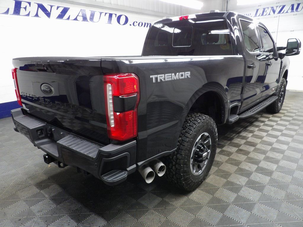 Used 2023 Ford F250 Lariat w/ Lariat Ultimate Package image 4