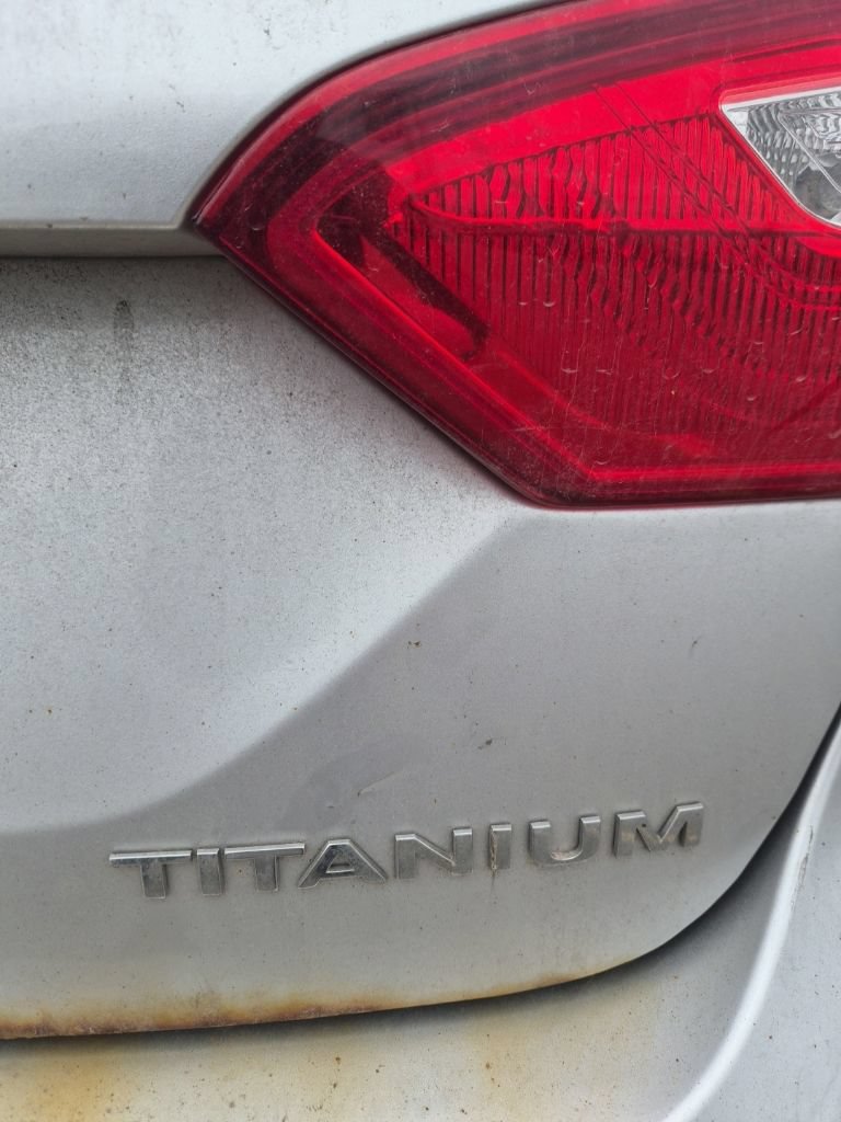 Used 2012 Ford Focus Titanium FWD image 6
