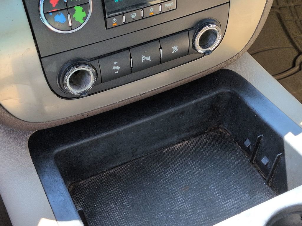Used 2010 GMC Sierra 2500 SLT w/ Entertainment Package image 30