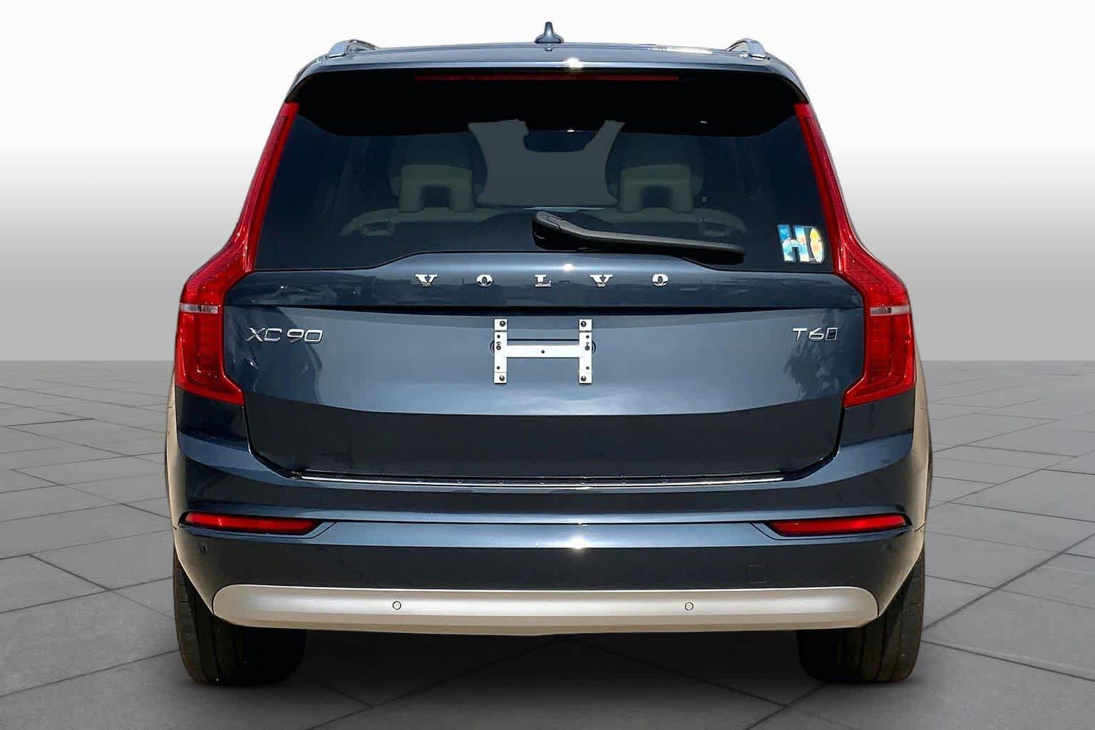 Used 2022 Volvo XC90 T6 Momentum w/ Advanced Package AWD/4WD image 5