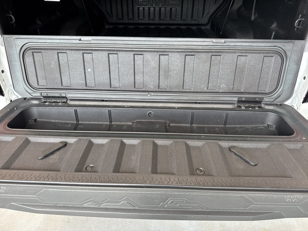 Used 2025 GMC Canyon Denali AWD/4WD image 23