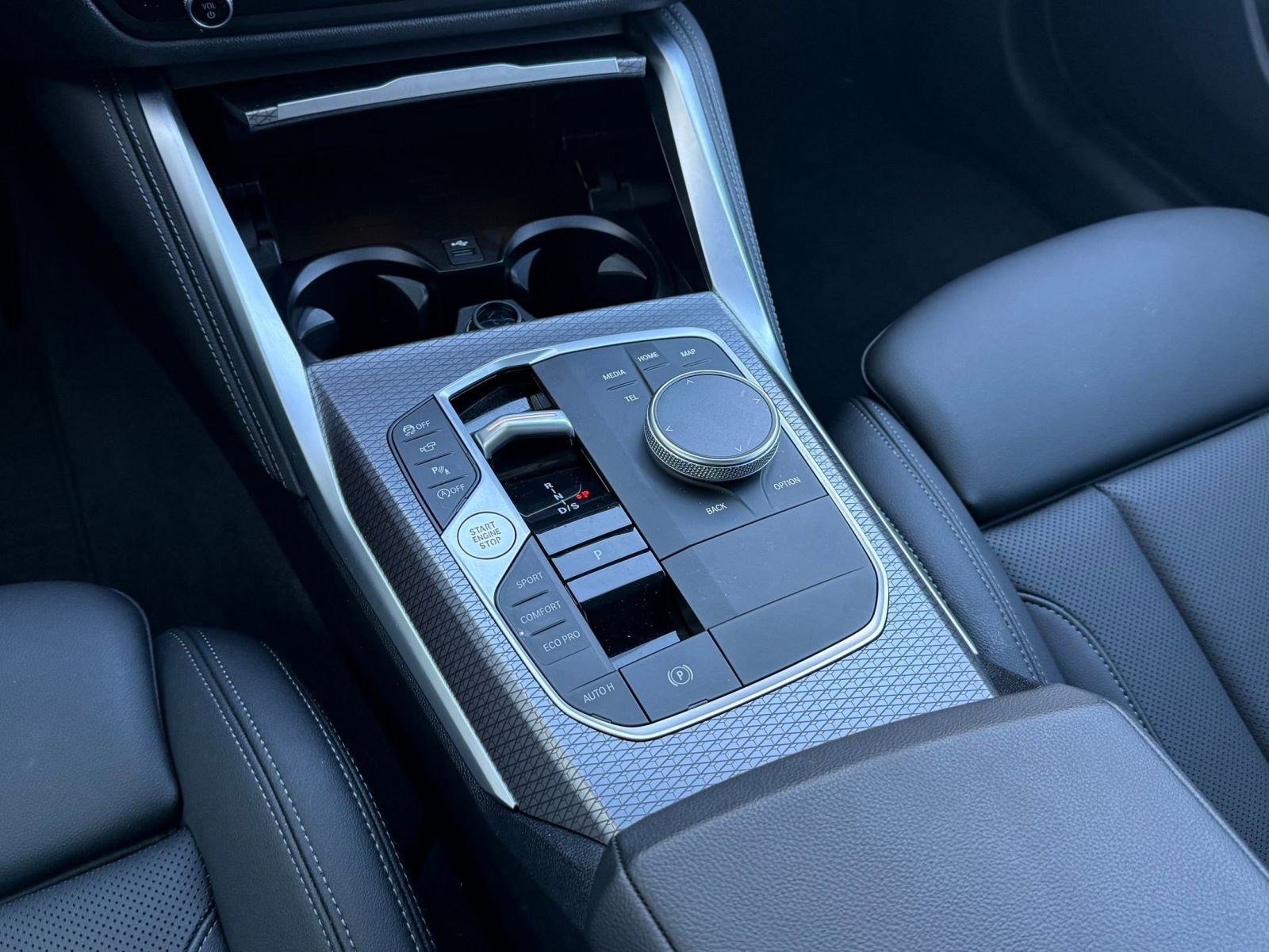 Certified 2025 BMW M440i image 26