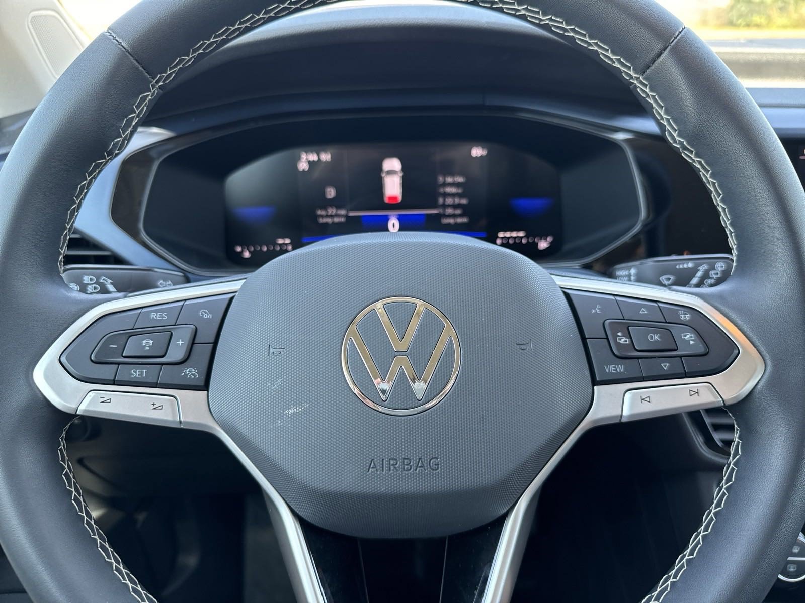 Used 2024 Volkswagen Taos SE image 10