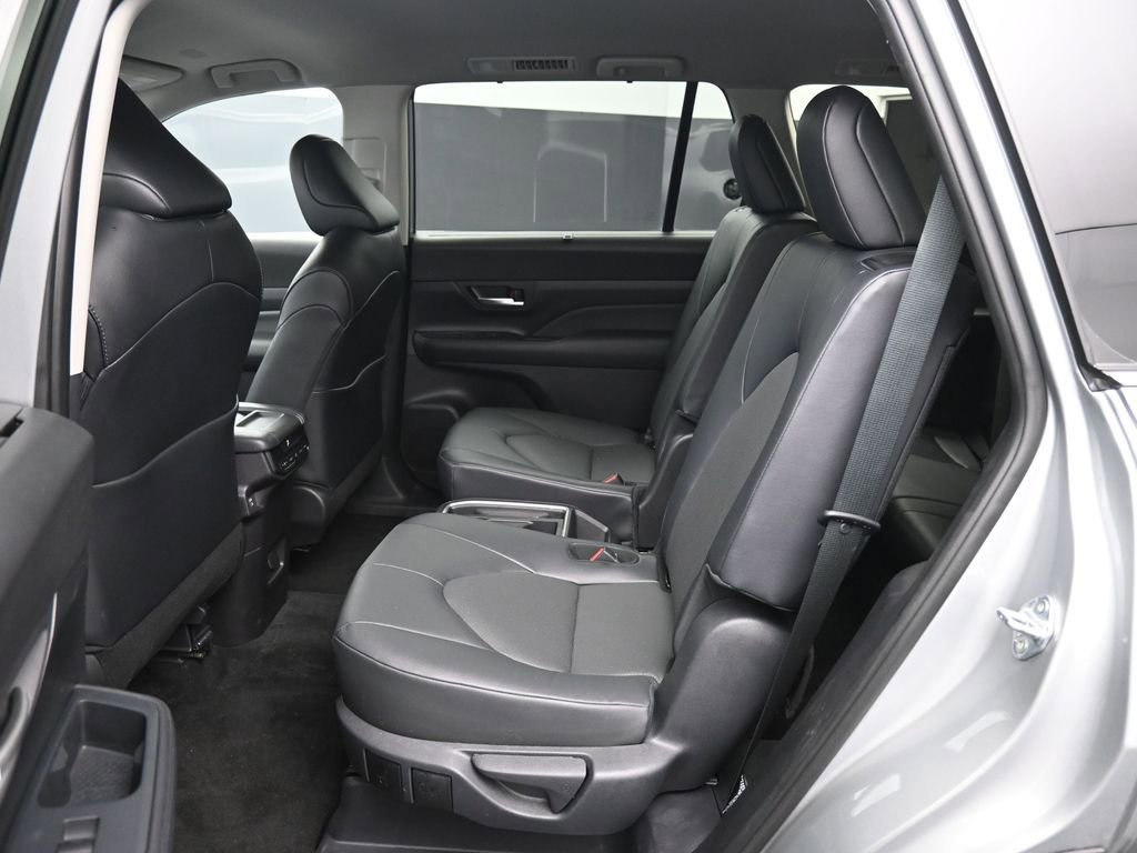 Certified 2025 Toyota Grand Highlander AWD image 21