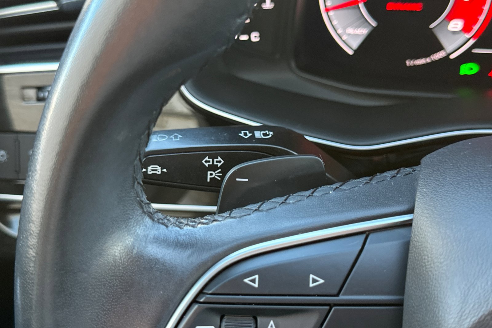 Used 2021 Audi Q7 3.0T Premium image 38