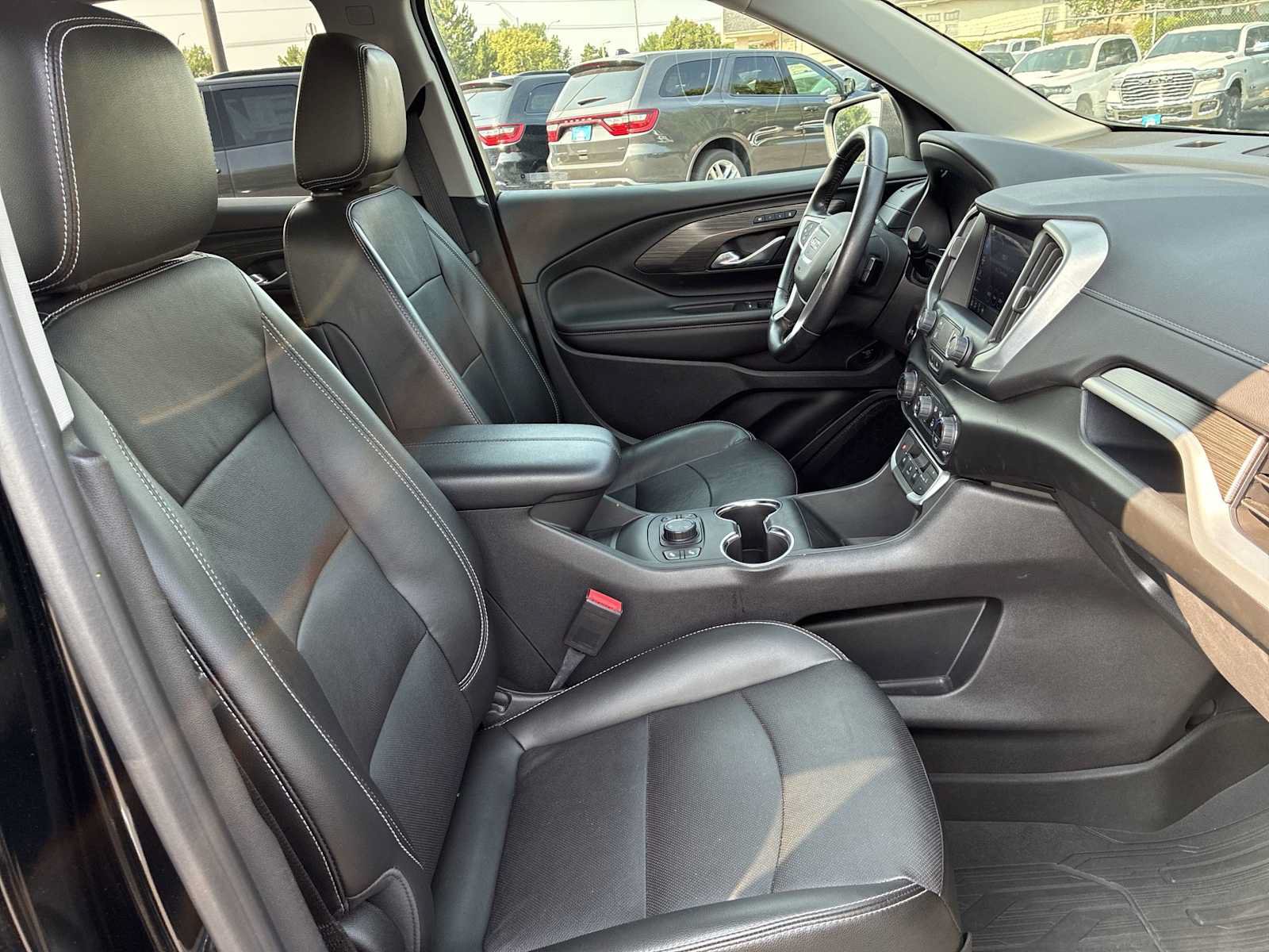 Used 2022 GMC Terrain SLT w/ LPO, Floor Liner Package AWD/4WD image 26