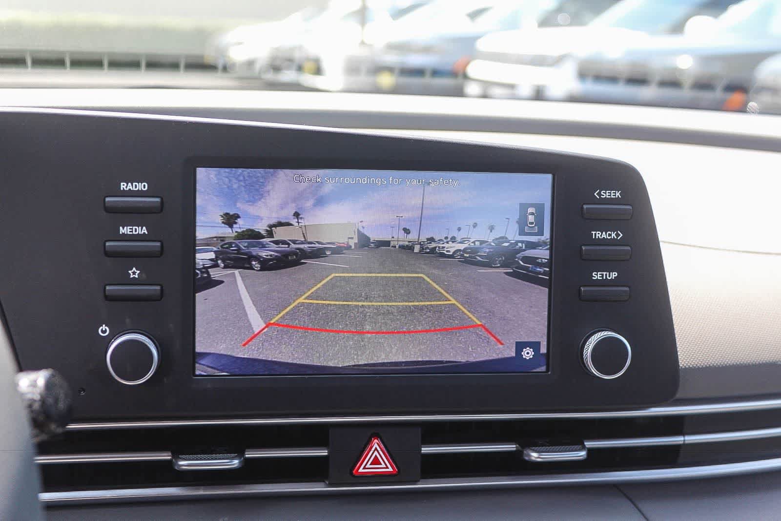 Certified 2023 Hyundai Elantra SE FWD image 32