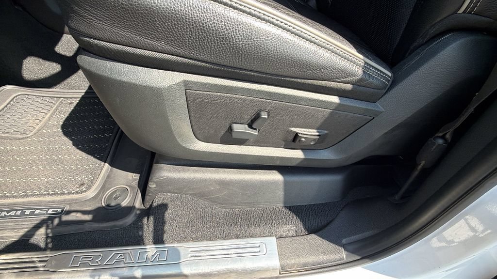 Used 2019 RAM 2500 Limited AWD/4WD image 23