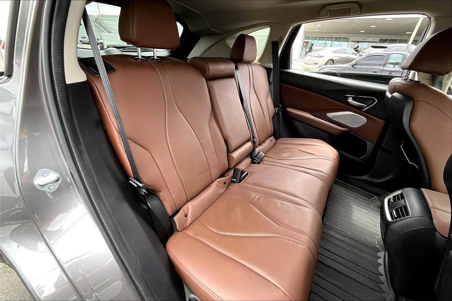 Used 2024 Acura RDX SH-AWD w/ Technology Package image 18