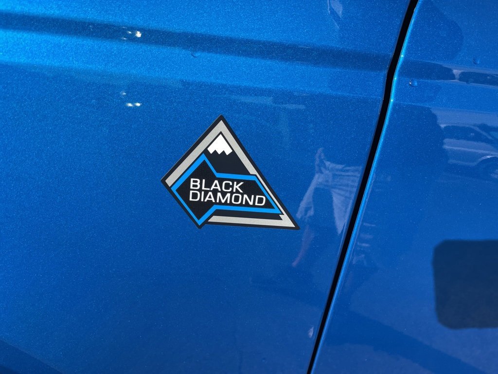 Used 2023 Ford Bronco Black Diamond image 4