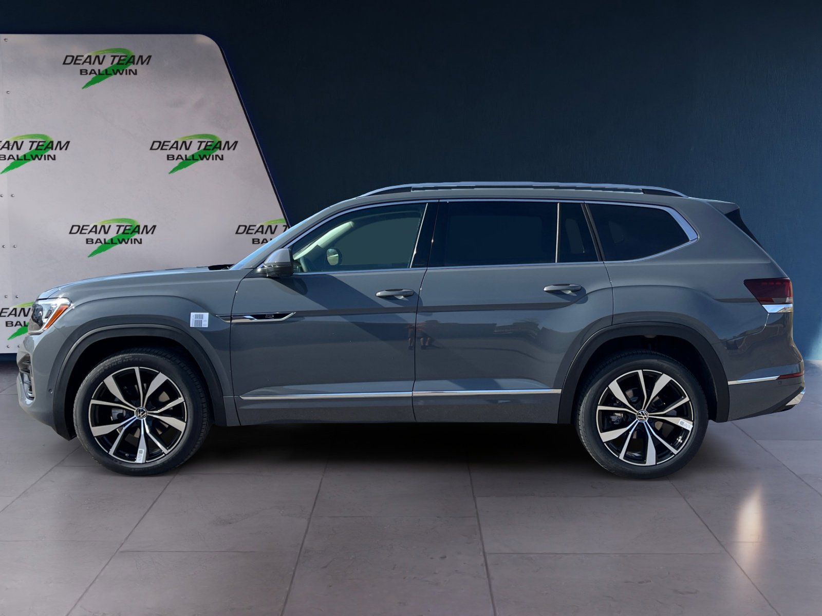 New 2026 Volkswagen Atlas SEL Premium R-Line image 4