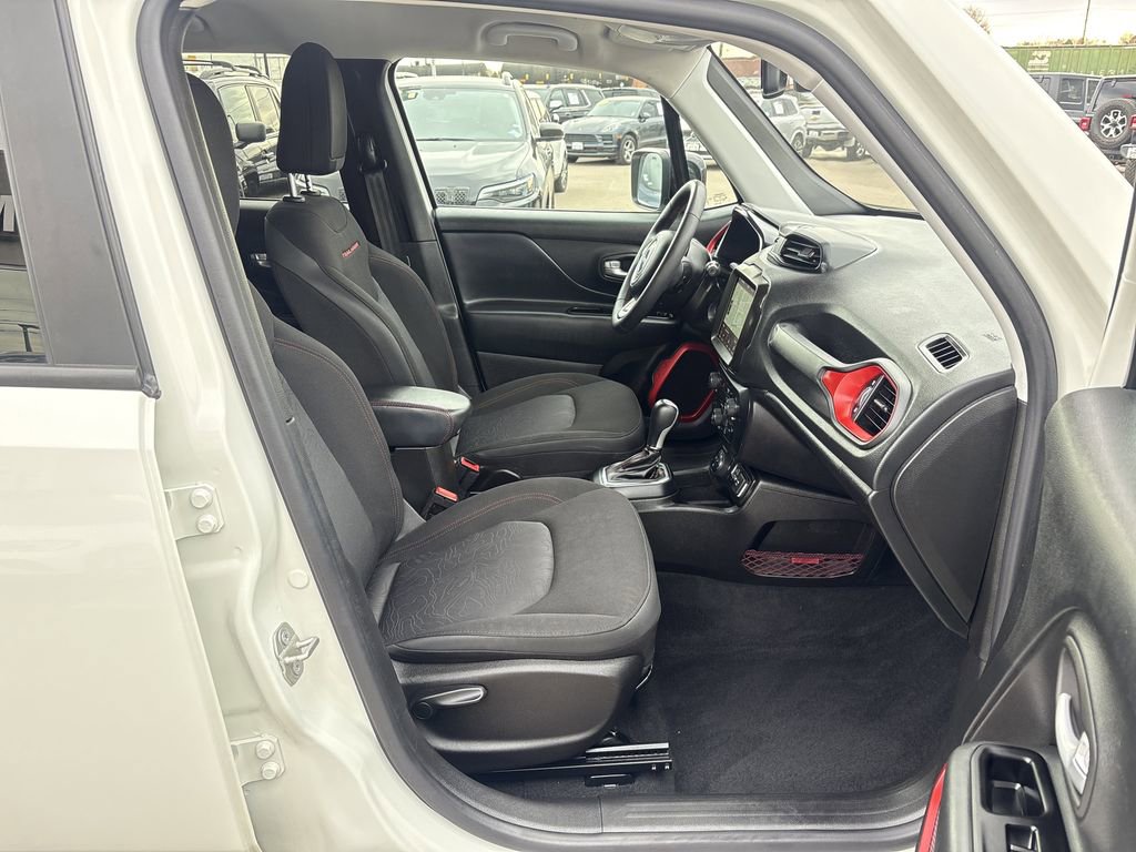 Used 2023 Jeep Renegade Trailhawk image 29