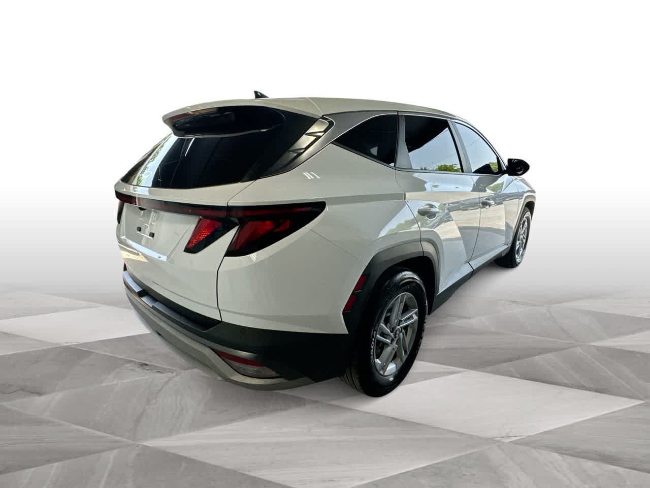 Used 2025 Hyundai Tucson SE FWD image 8
