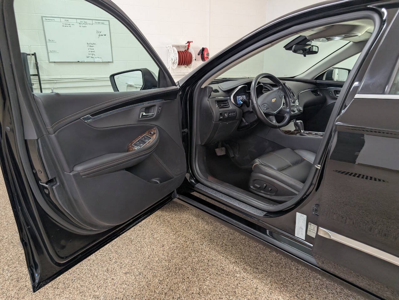 Used 2014 Chevrolet Impala LTZ FWD image 6