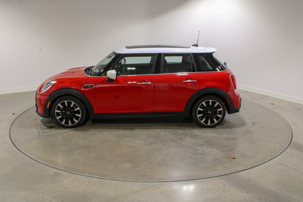 Used 2023 MINI Cooper S image 2