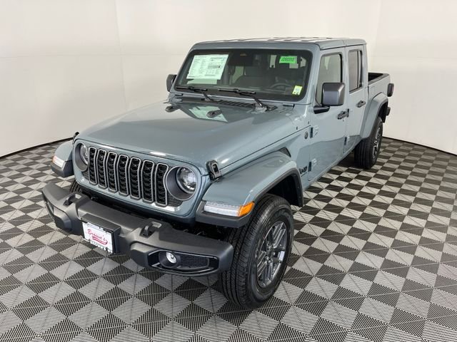 New 2026 Jeep Gladiator Sport AWD/4WD image 2