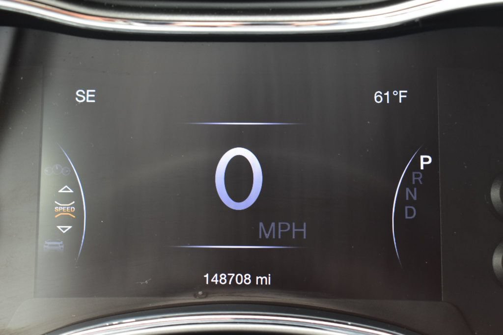 Used 2018 Jeep Grand Cherokee Altitude AWD/4WD image 28