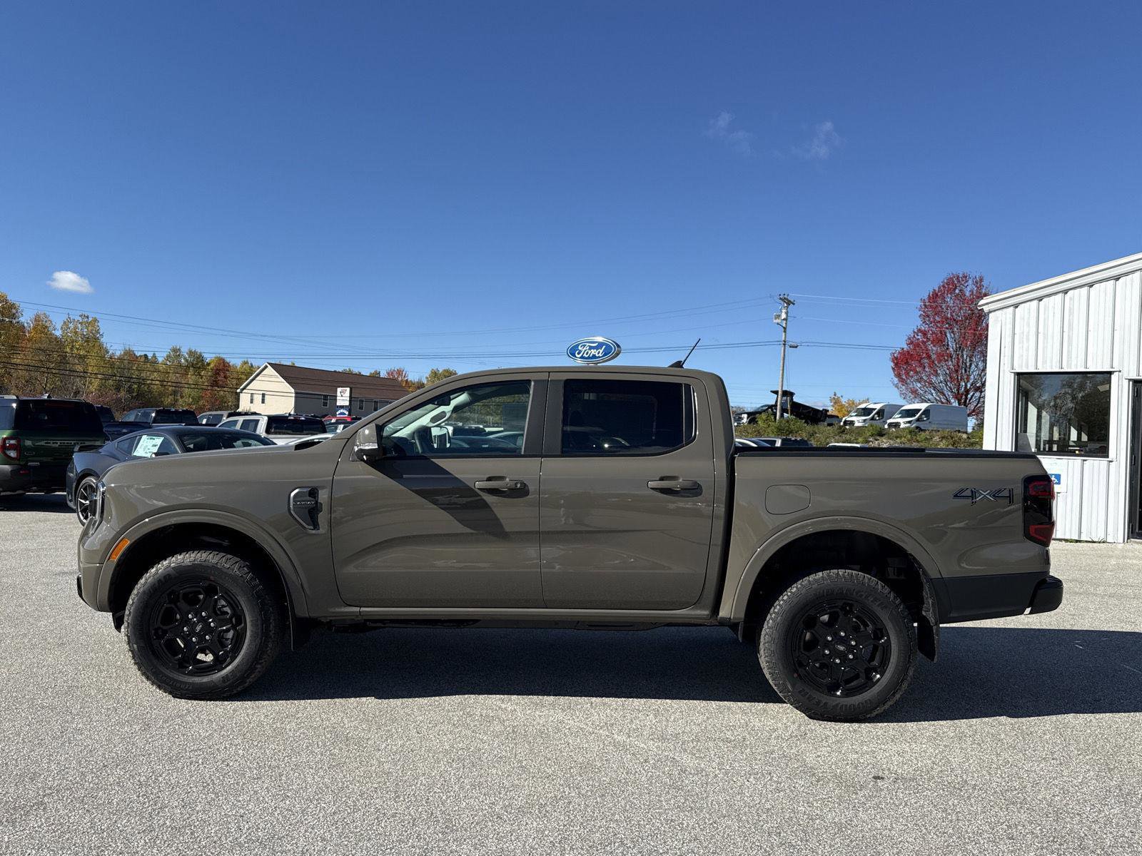 New 2025 Ford Ranger Lariat w/ Black Appearance Package image 4