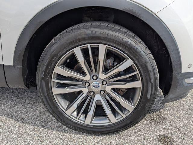 Used 2019 Ford Explorer Platinum image 11