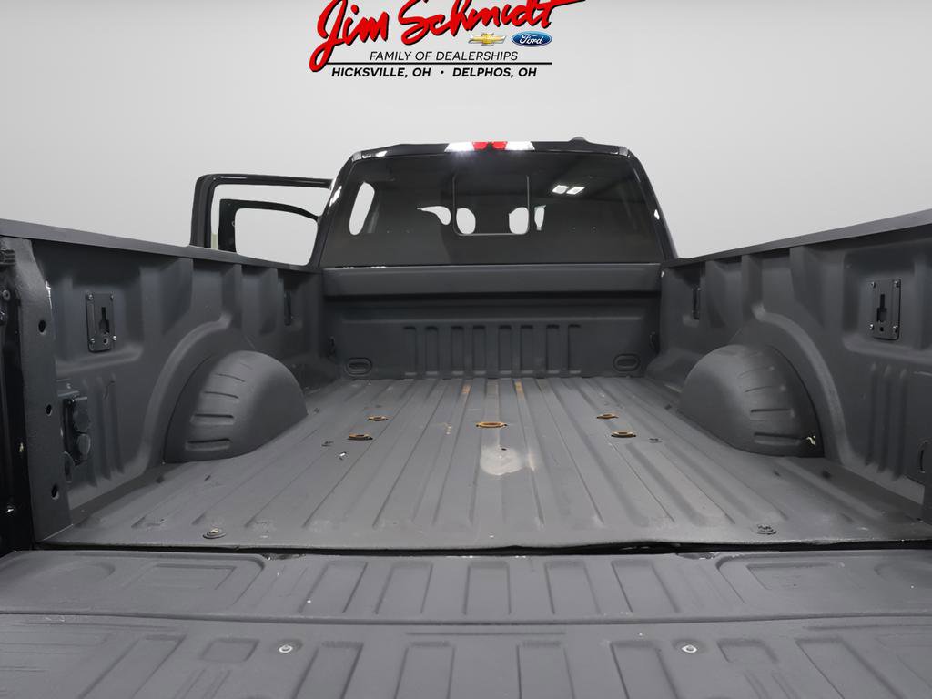 Used 2023 Ford F450 Lariat w/ FX4 Off-Road Package image 39