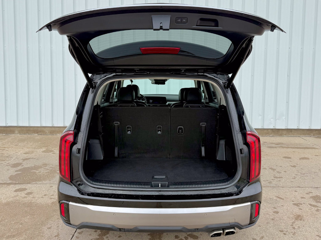 Used 2025 Kia Telluride S AWD/4WD image 17