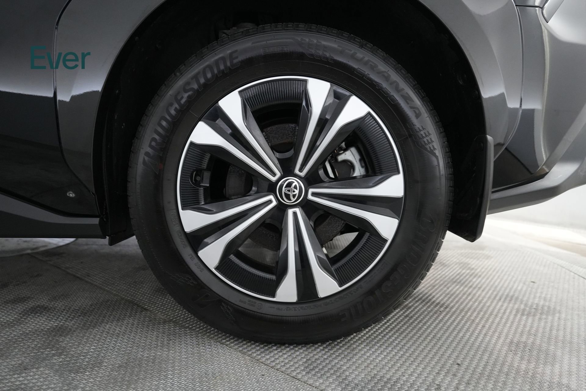 Used 2025 Toyota bZ4X AWD w/ Weather Package image 9