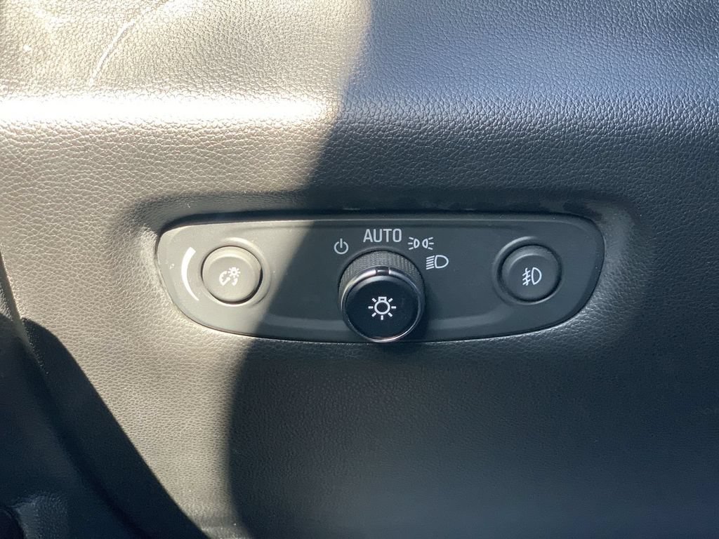 Certified 2020 Chevrolet Traverse LT FWD image 15