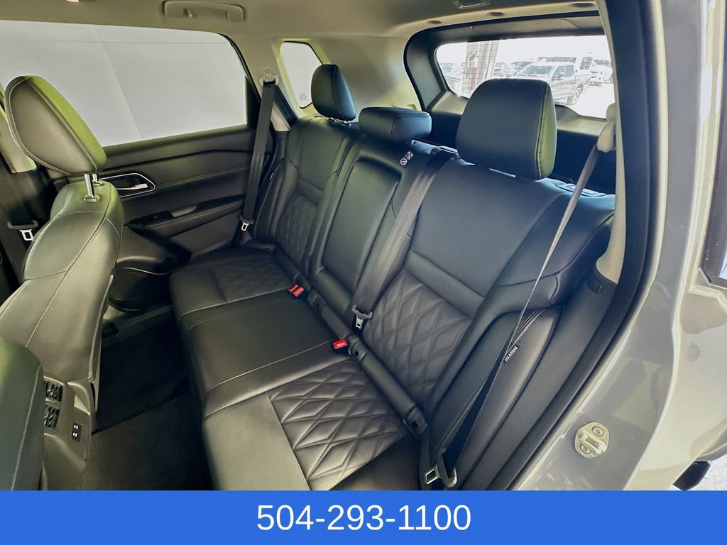 Used 2025 Nissan Rogue Platinum FWD image 27