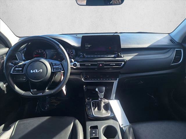 Used 2023 Kia Seltos SX w/ SX Sunroof Package image 16