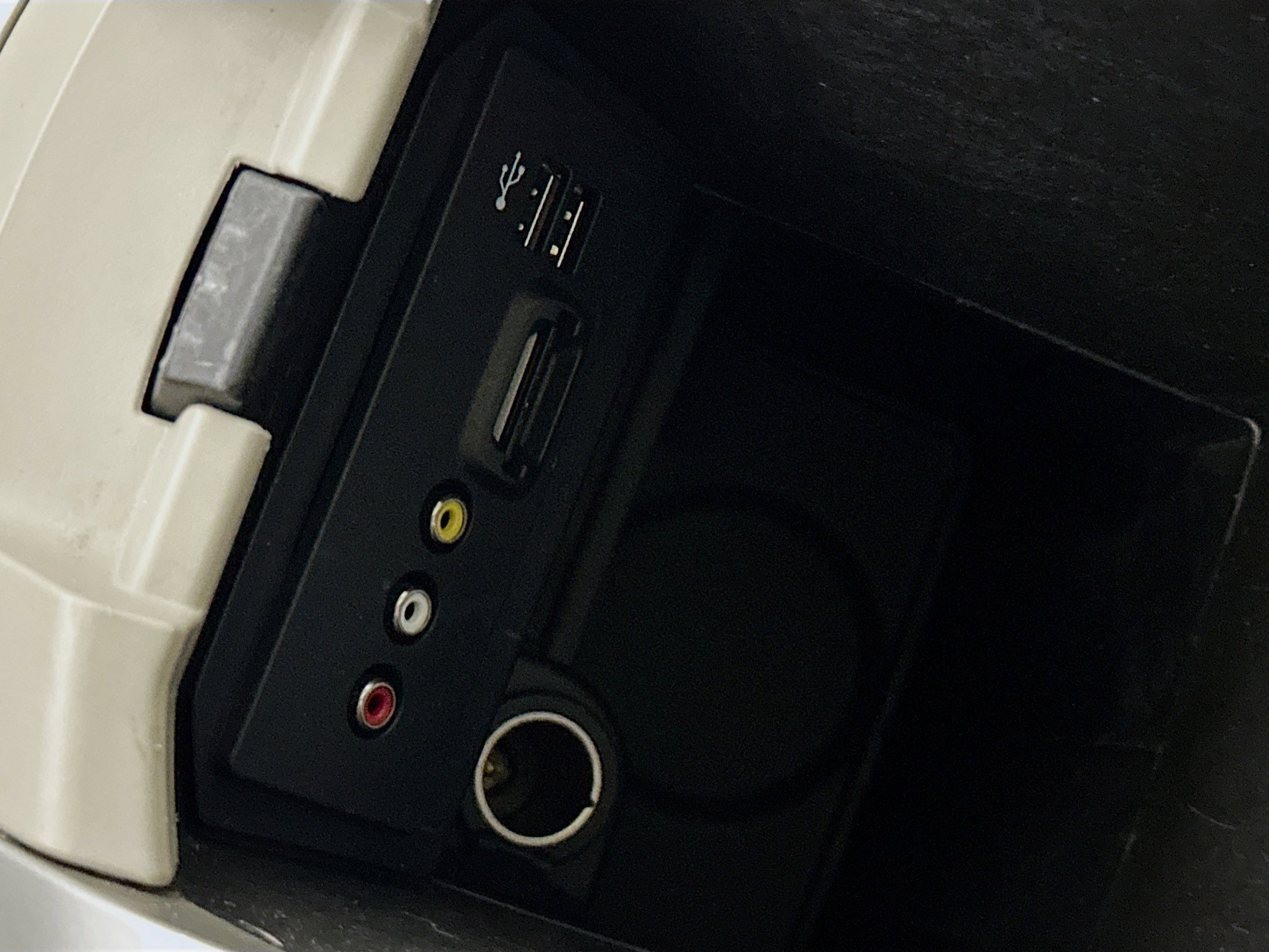 Used 2013 Ford C-MAX SEL image 25