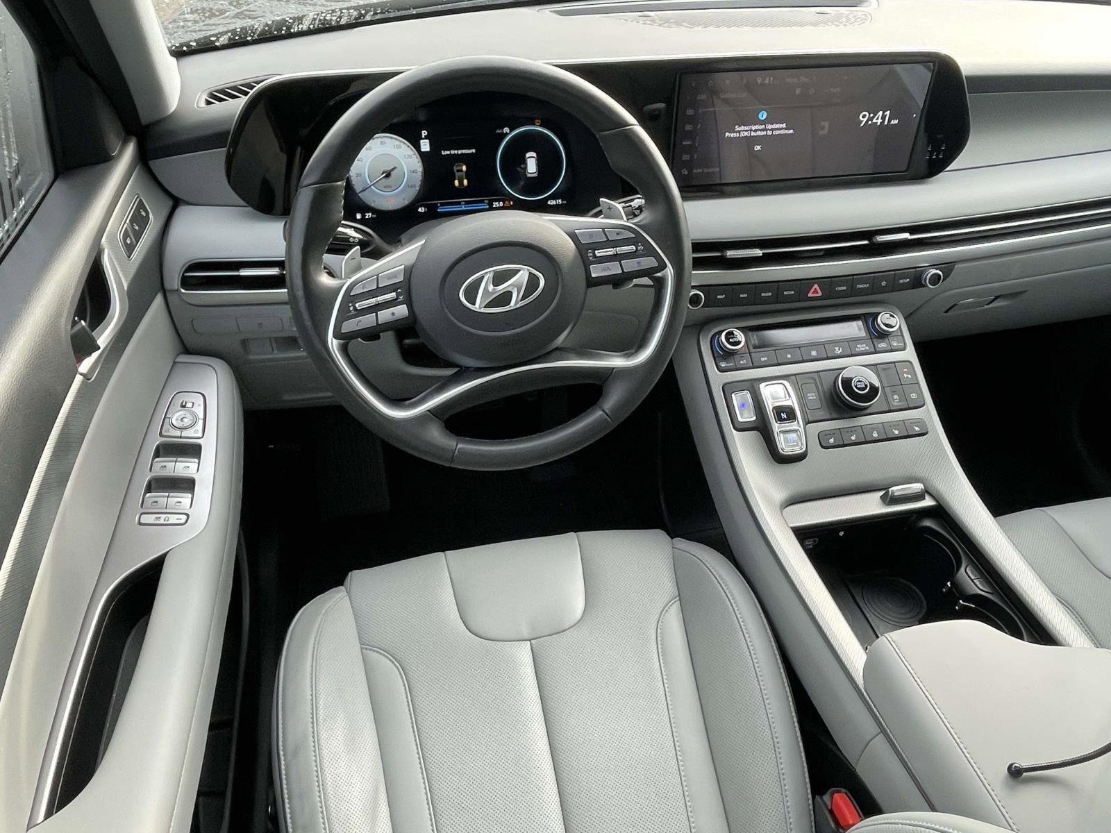 Used 2025 Hyundai Palisade SEL image 18