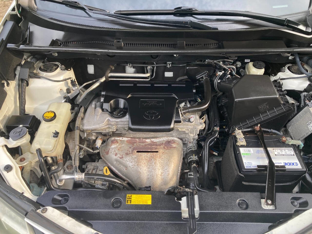 Used 2015 Toyota RAV4 LE image 3