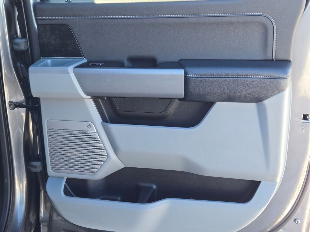 Used 2023 Ford F250 XLT w/ XLT Premium Package image 9