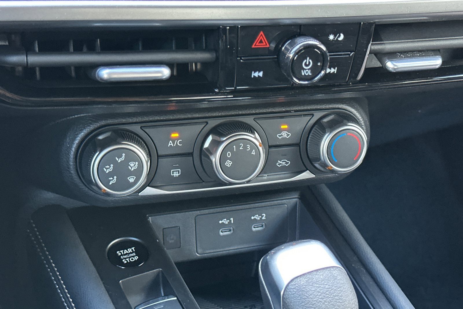 New 2025 Nissan Kicks SV image 17