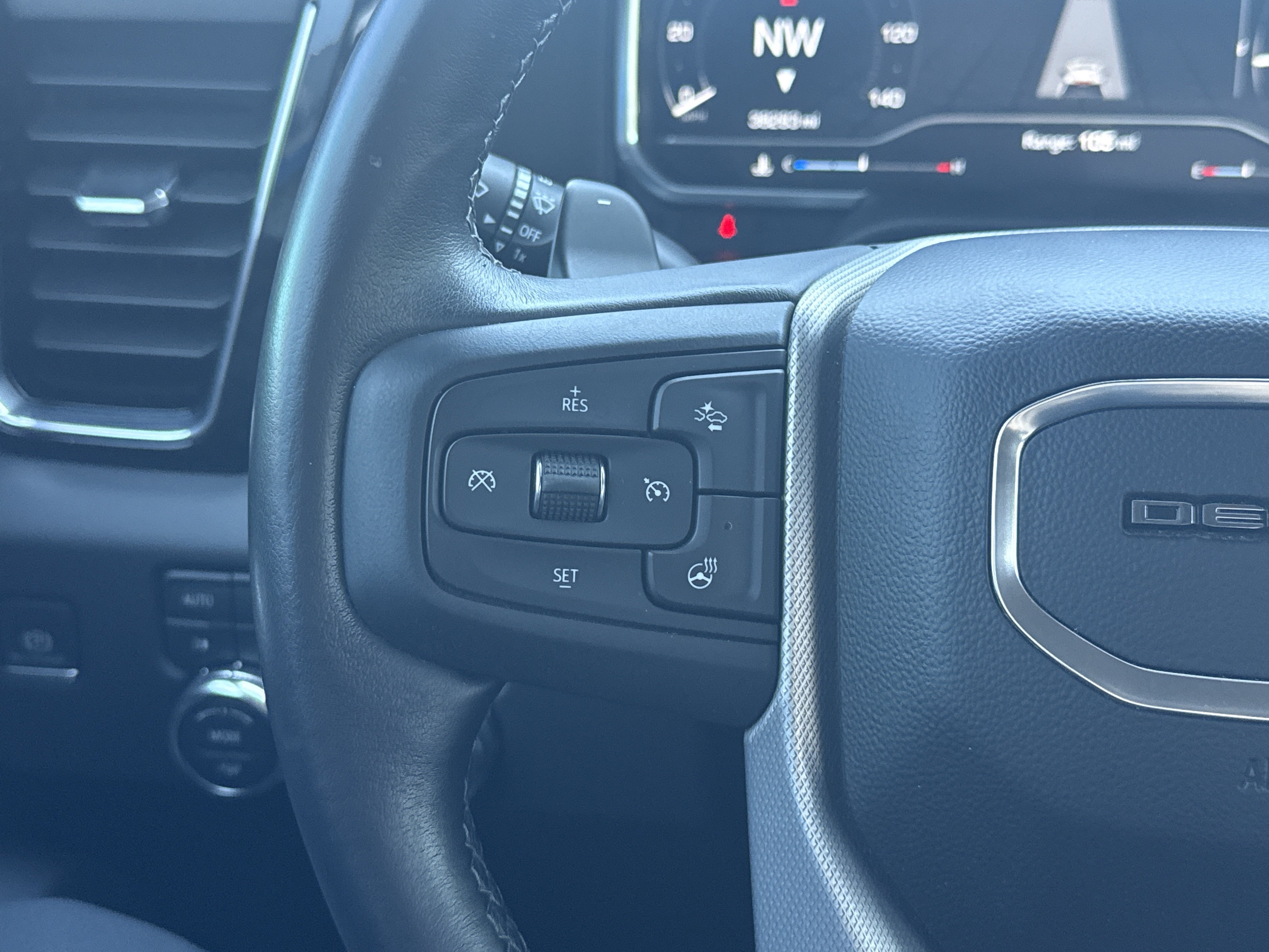 Used 2022 GMC Sierra 1500 Denali AWD/4WD image 19