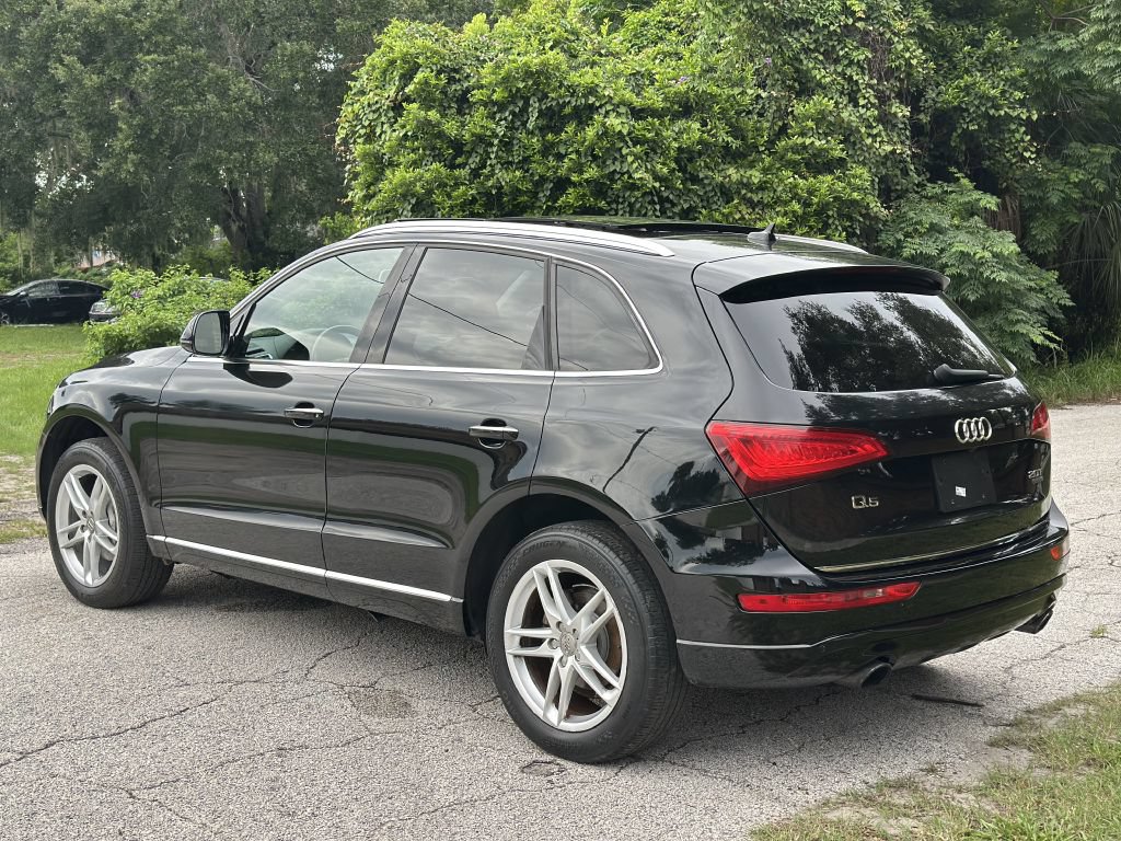 Used 2017 Audi Q5 2.0T Premium Plus w/ Technology Package AWD/4WD image 12