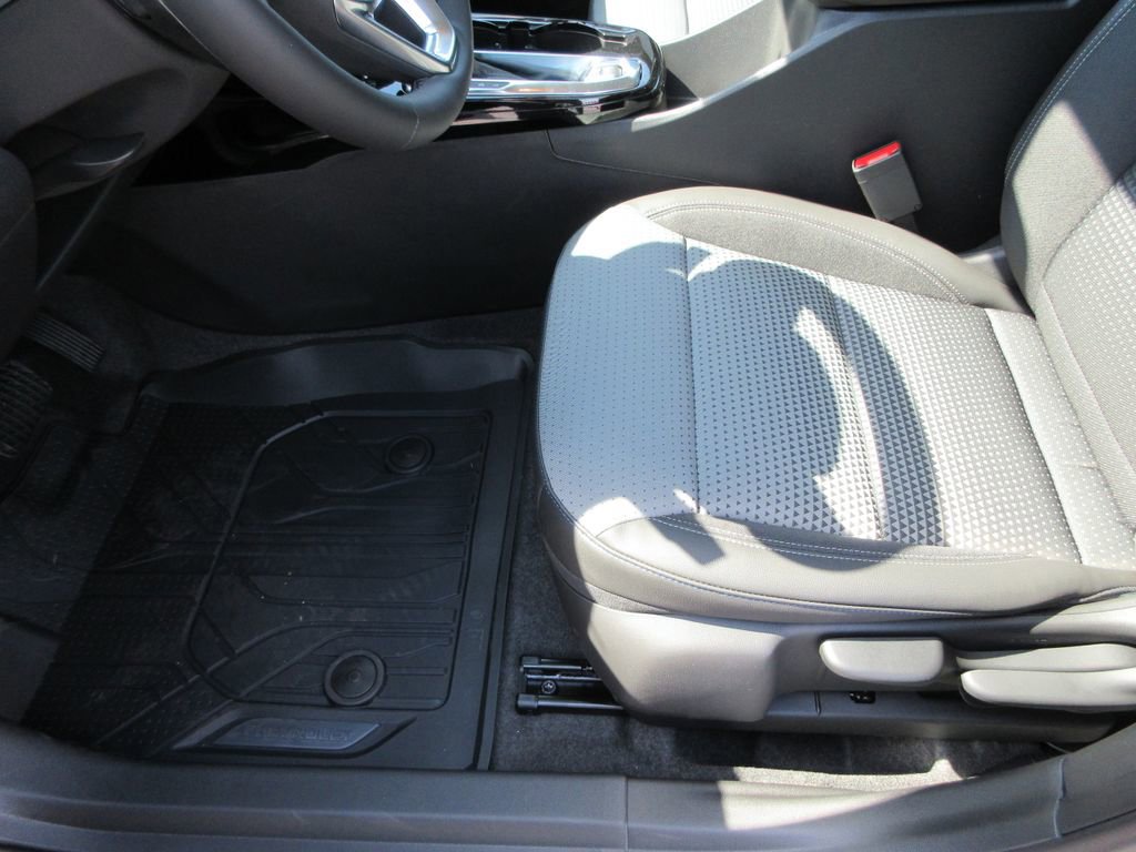 New 2026 Chevrolet Trax LT w/ Driver Confidence Package FWD image 20