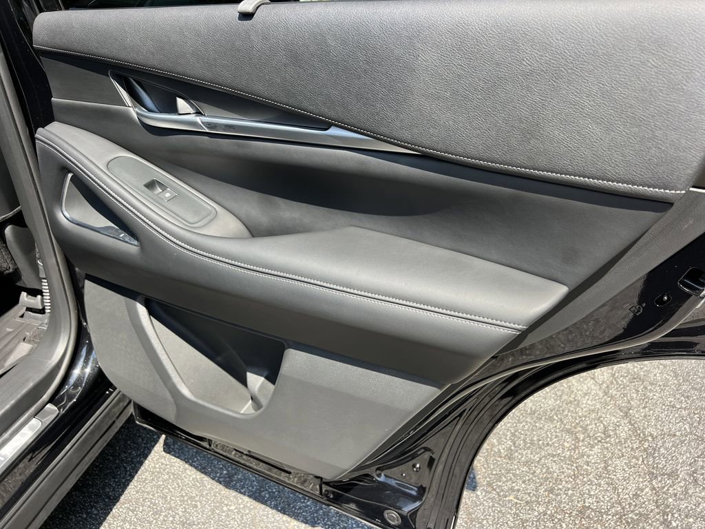 Used 2025 INFINITI QX60 Luxe image 14