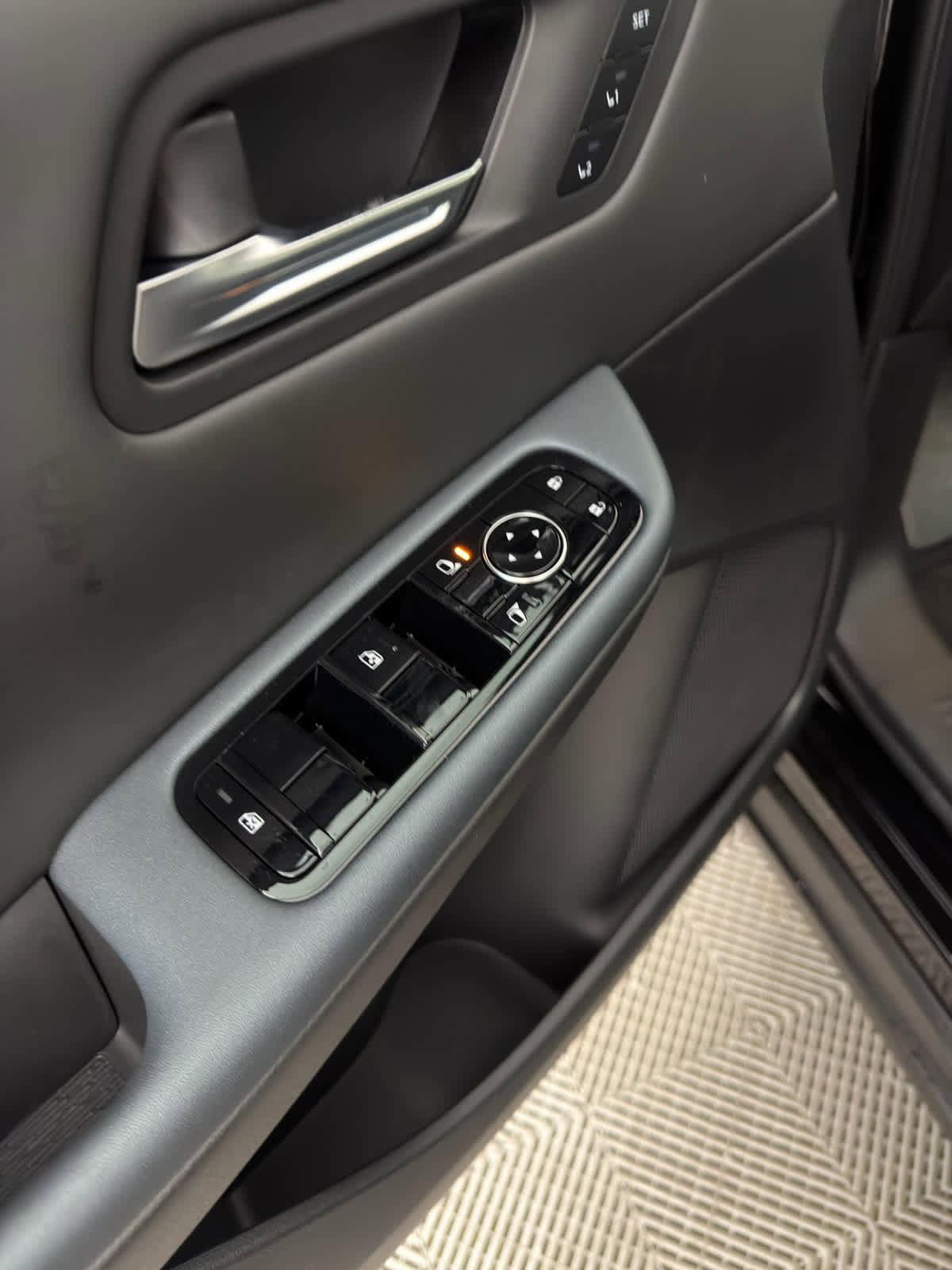 New 2026 Nissan Leaf Platinum+ w/ Cargo Package (Platinum+) image 23