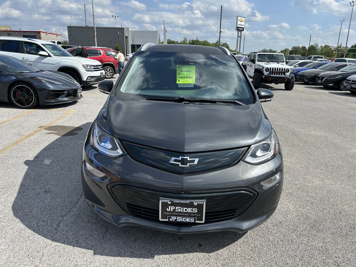 Used 2017 Chevrolet Bolt Premier w/ Driver Confidence II Package FWD image 7