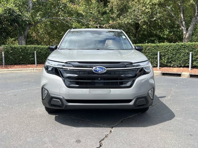 Used 2025 Subaru Forester Touring w/ Popular Package - Touring AWD/4WD image 8