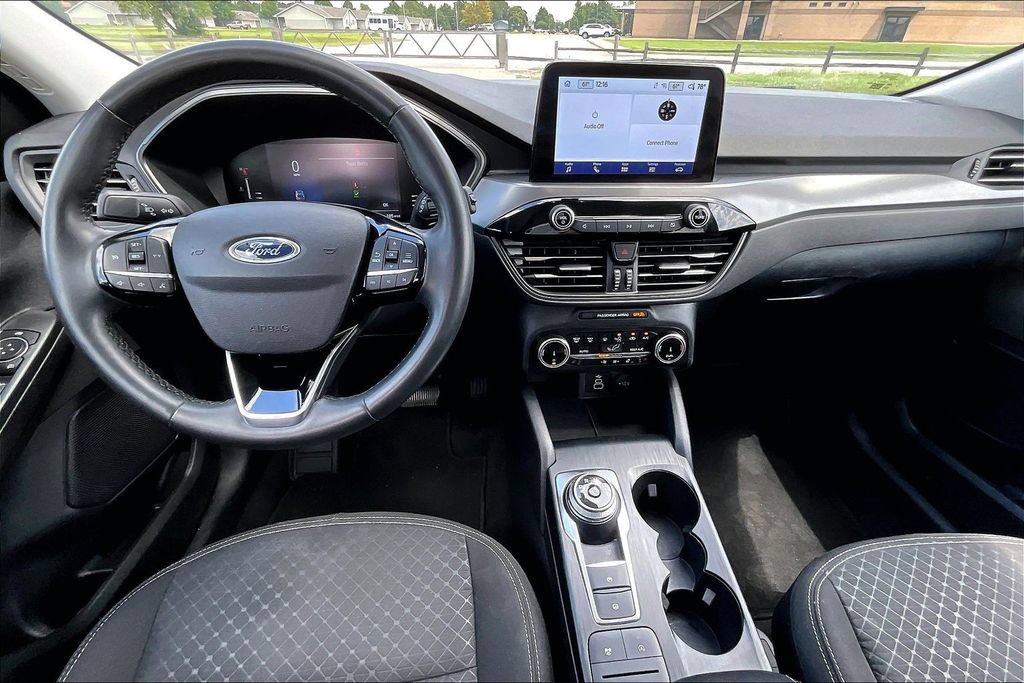 Used 2024 Ford Escape Active w/ Cold Weather Package FWD image 13
