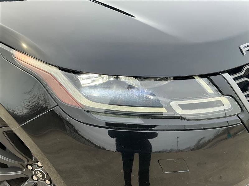 Used 2018 Land Rover Range Rover Velar R-Dynamic SE image 17