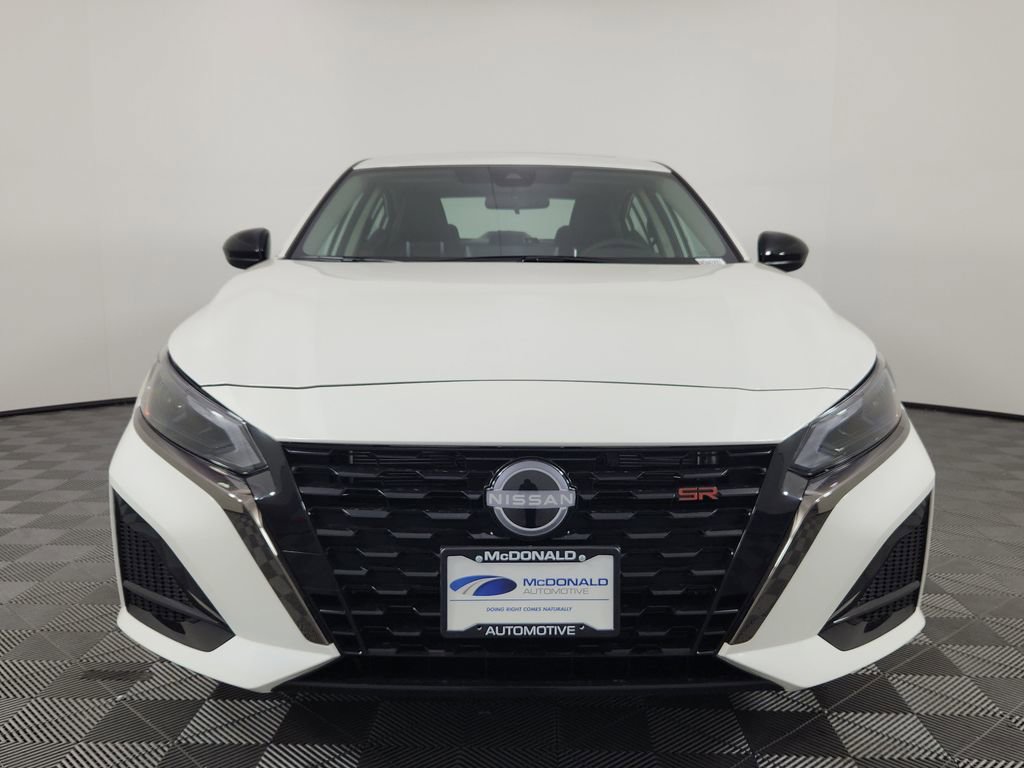 New 2025 Nissan Altima 2.5 SR w/ SR Premium Package AWD/4WD image 8