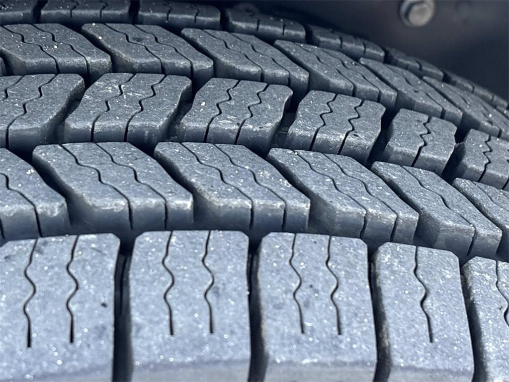 Used 2023 Ford Transit 350 XLT image 12