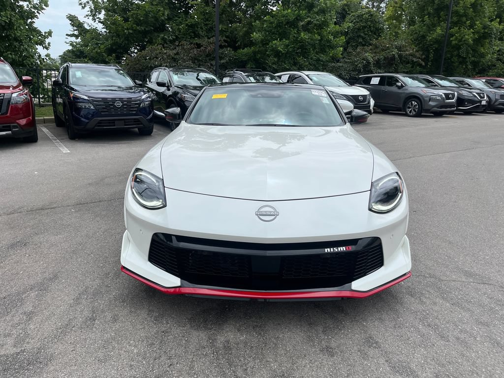 Certified 2025 Nissan Z Performance w/ Floor Mat Package RWD image 36