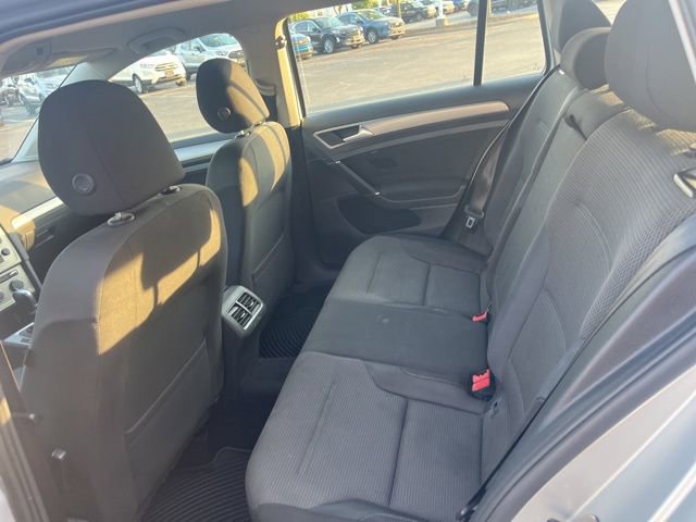 Used 2017 Volkswagen Golf SEL image 12